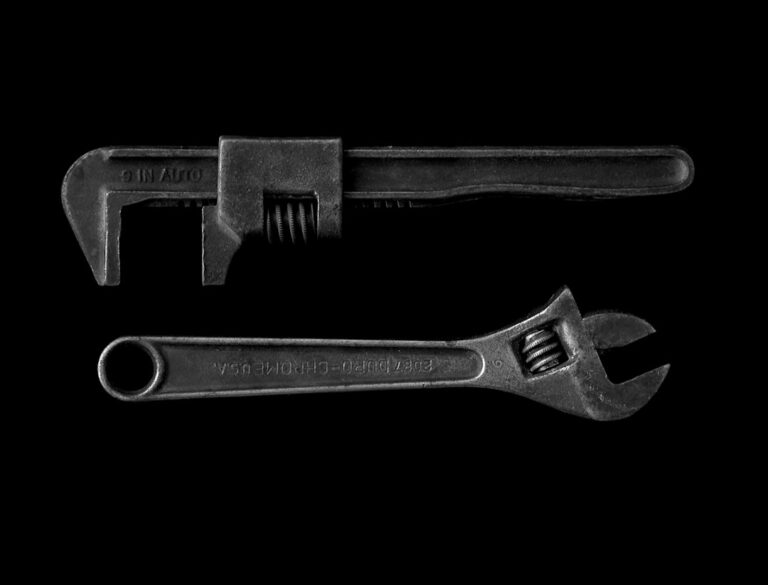 Comparing Electric vs. Manual Tools: Which is Right for You?